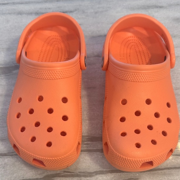 CROCS Shoes - CROCS Women’s/Kids Coral Sandals